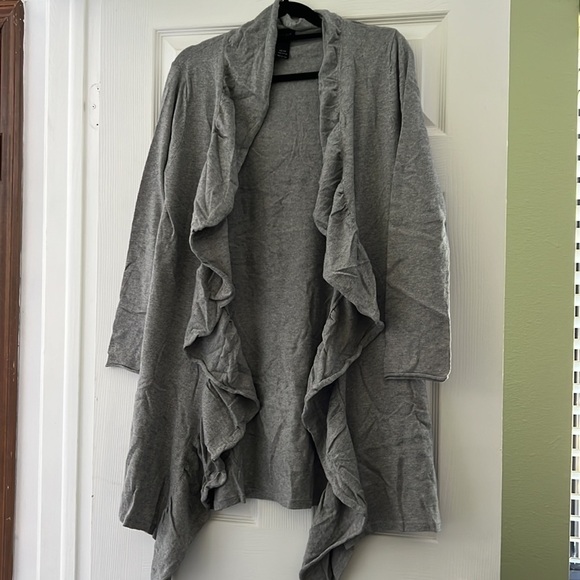 Lane Bryant long grey open front sweater ruffles size 22/24 - Picture 7 of 8